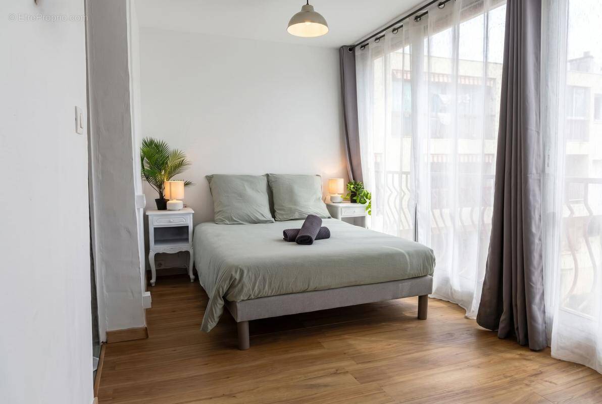 Appartement à SAINT-CYR-SUR-MER