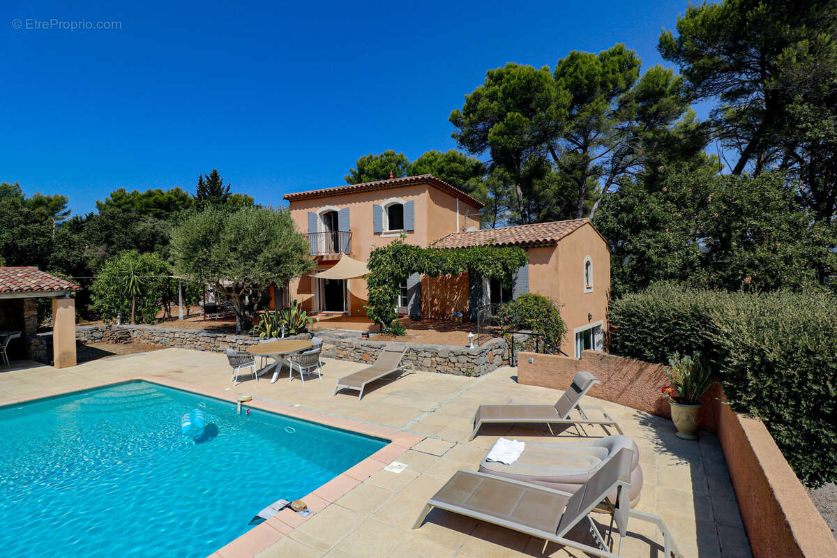 FLAYOSC PROPRIETE de 185M2 habitables avec 4 chambres, PISCINE sur plus de 4000m2 clos et paysagé - photo 39