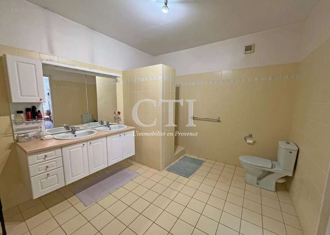 Maison à VAISON-LA-ROMAINE