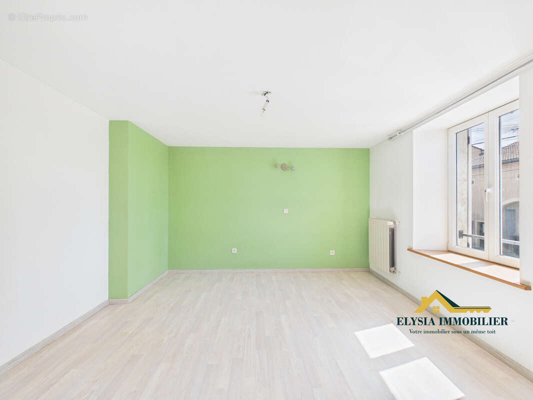 Maison à COLOMBEY-LES-BELLES