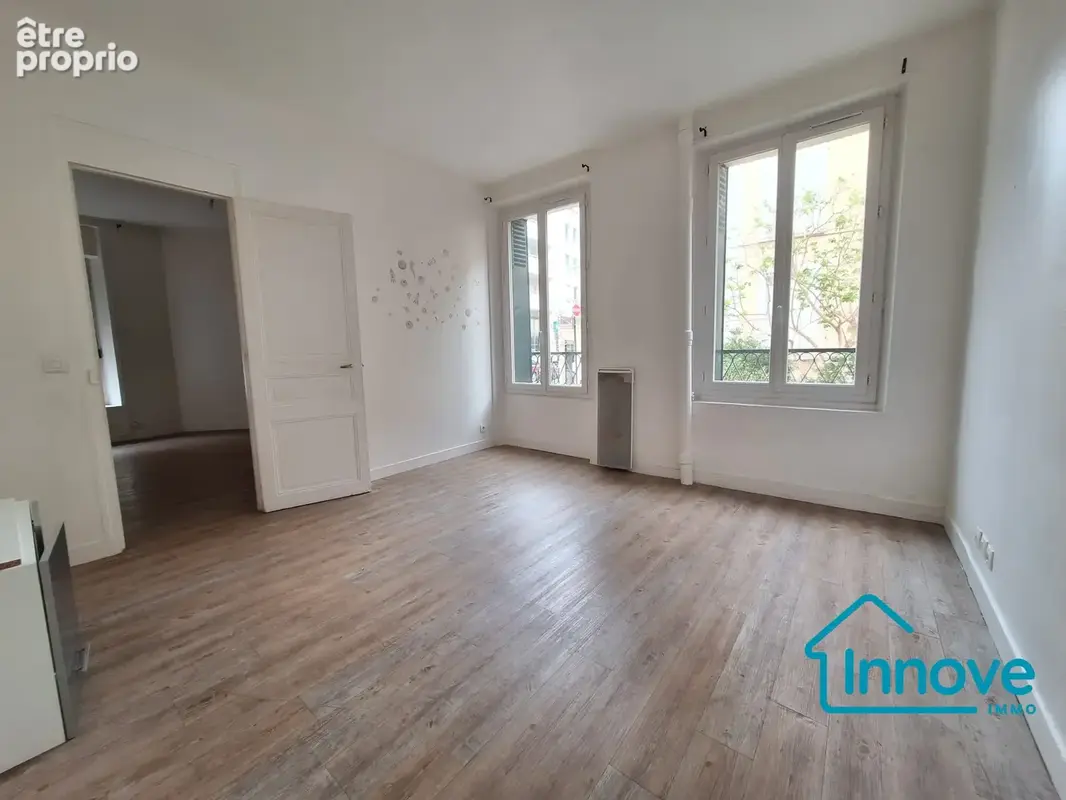 Appartement à COURBEVOIE