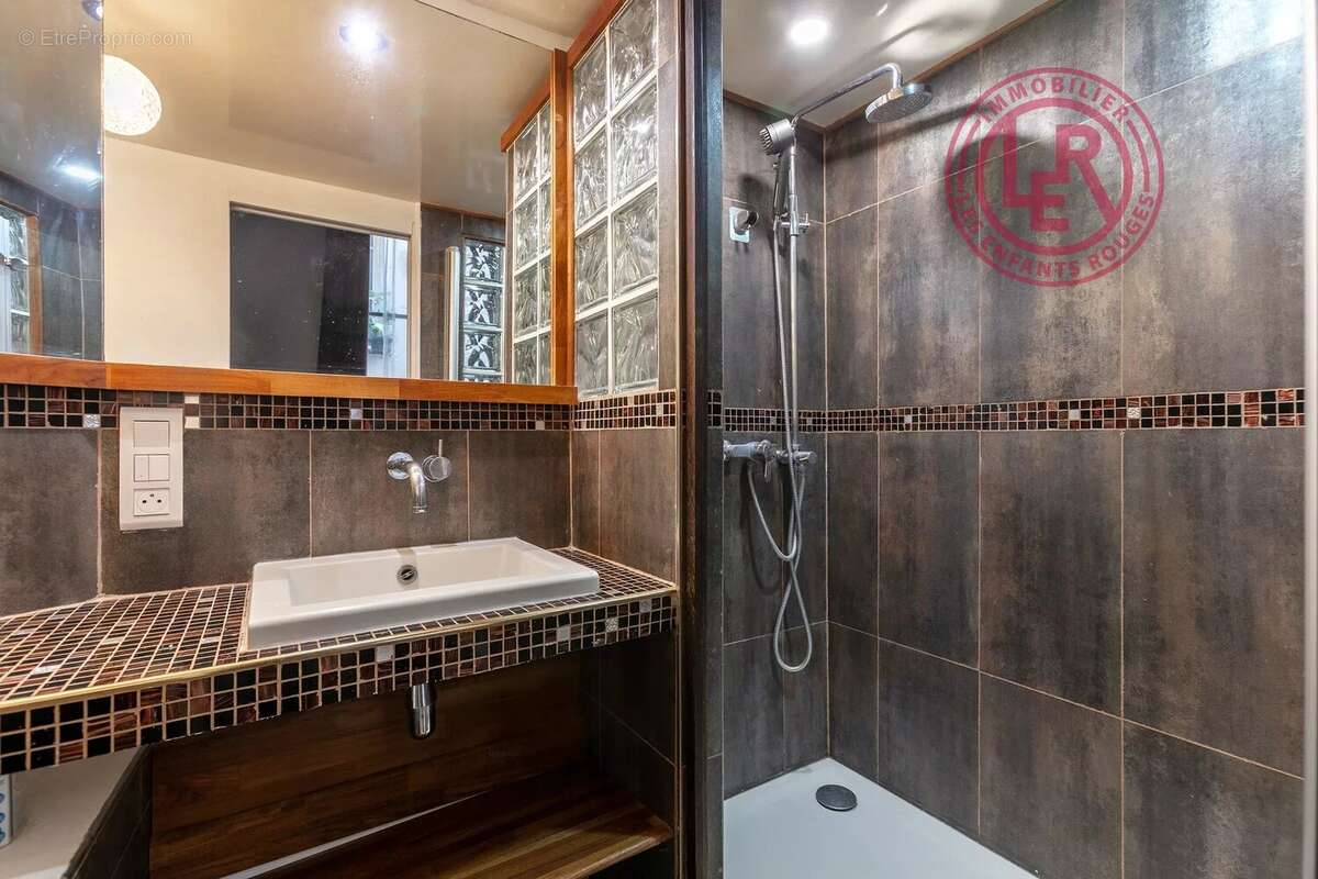 Appartement à PARIS-3E