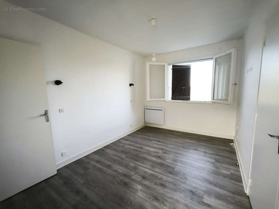 Appartement à VEAUCHE