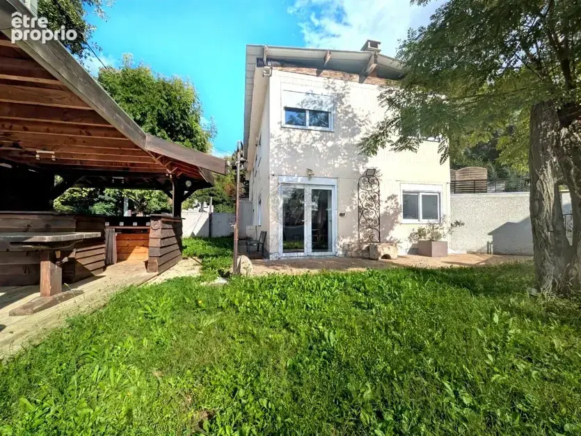 Maison à SAINT-GENIS-LAVAL