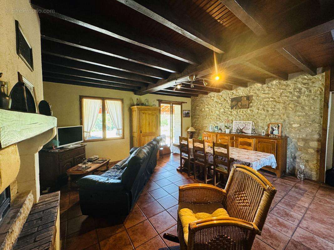 Maison à SAINT-LEGER-LE-PETIT