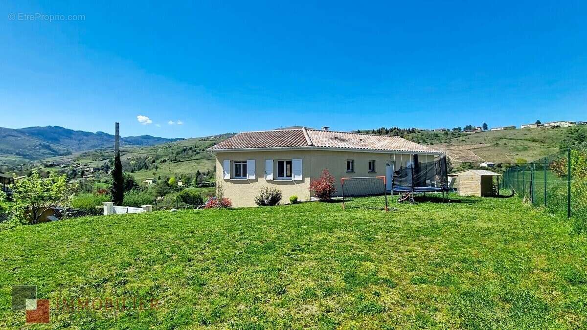 Maison à VAUX-EN-BEAUJOLAIS