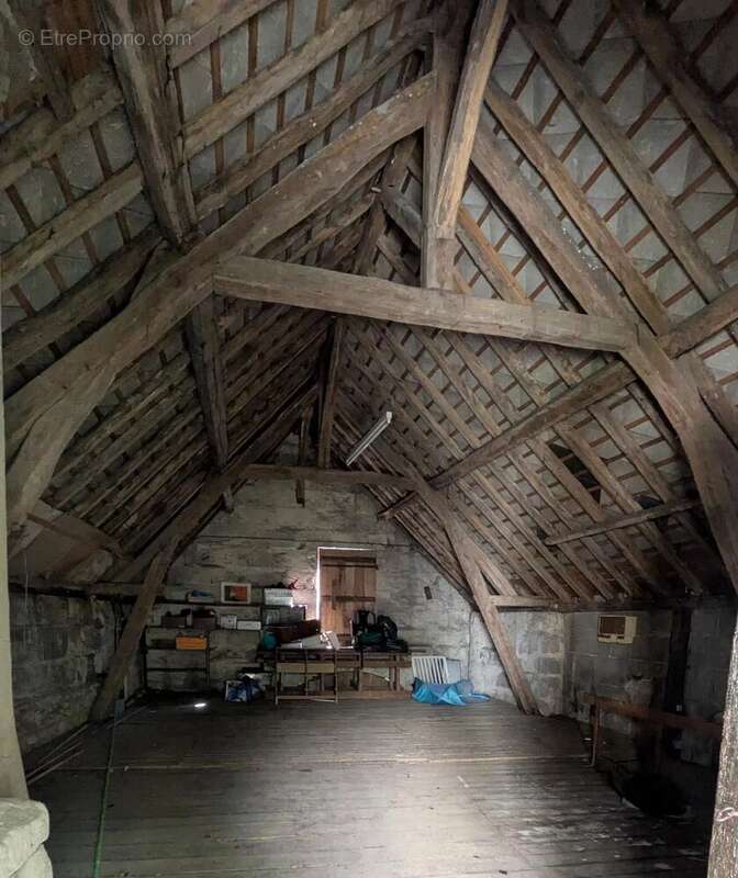 Maison à SAINT-ETIENNE-DE-CHIGNY