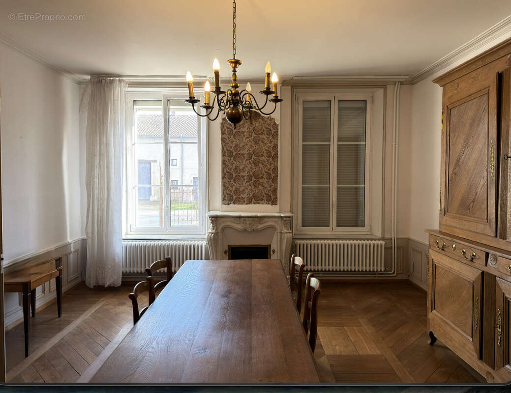 Maison à SAIZERAIS