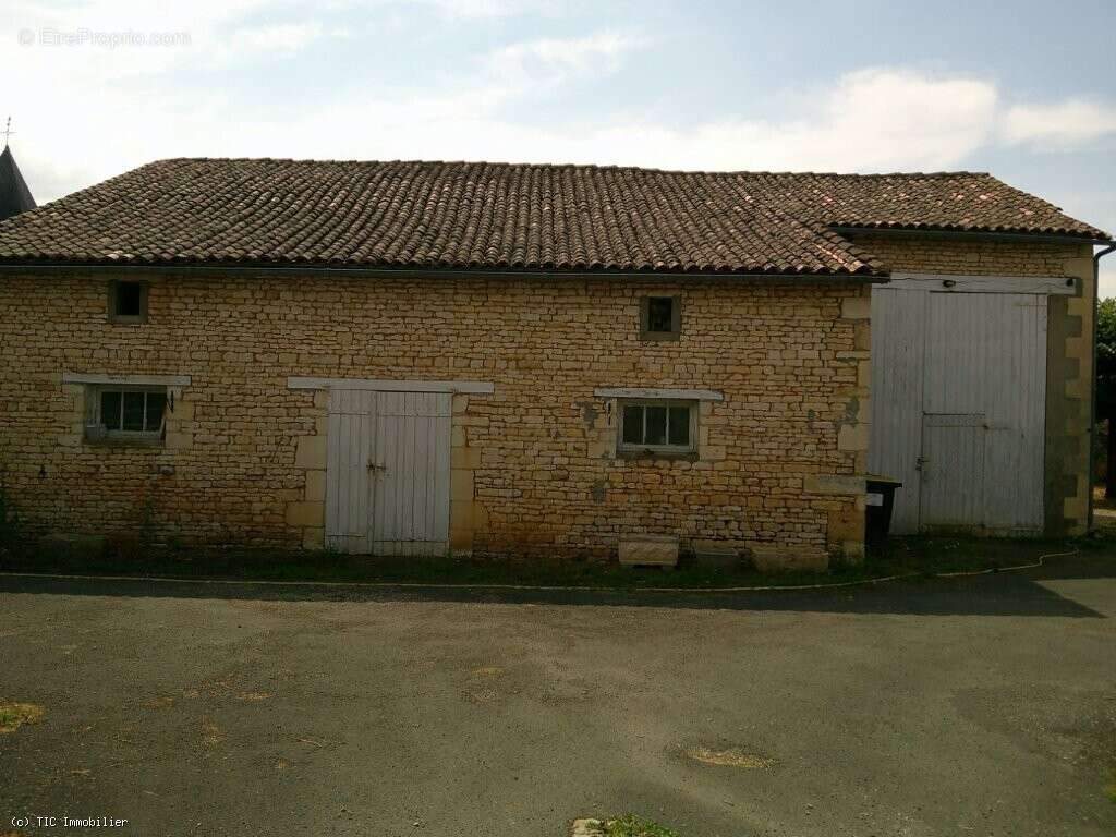 Maison De Campagne Avec Une Deuxième Maison Et D'Autres Dépendances - photo 48