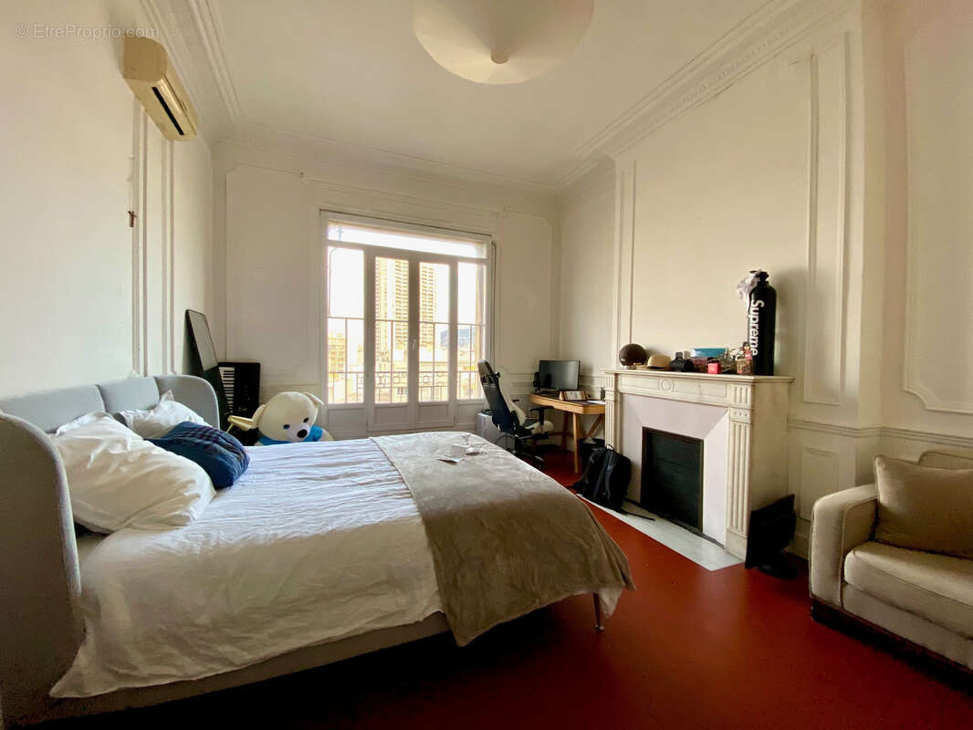 Appartement à MARSEILLE-8E