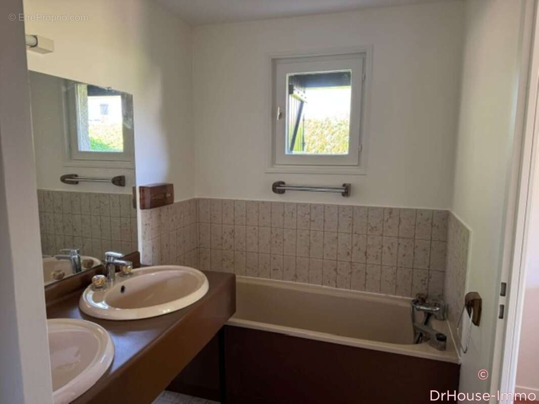Maison 140 m² à Cernay-La-Ville  - photo 9