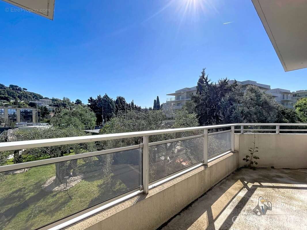 Appartement à MOUGINS