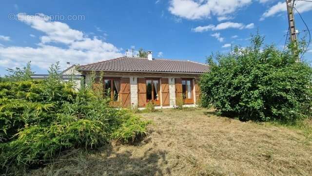 Maison à LES GRANGES-LE-ROI