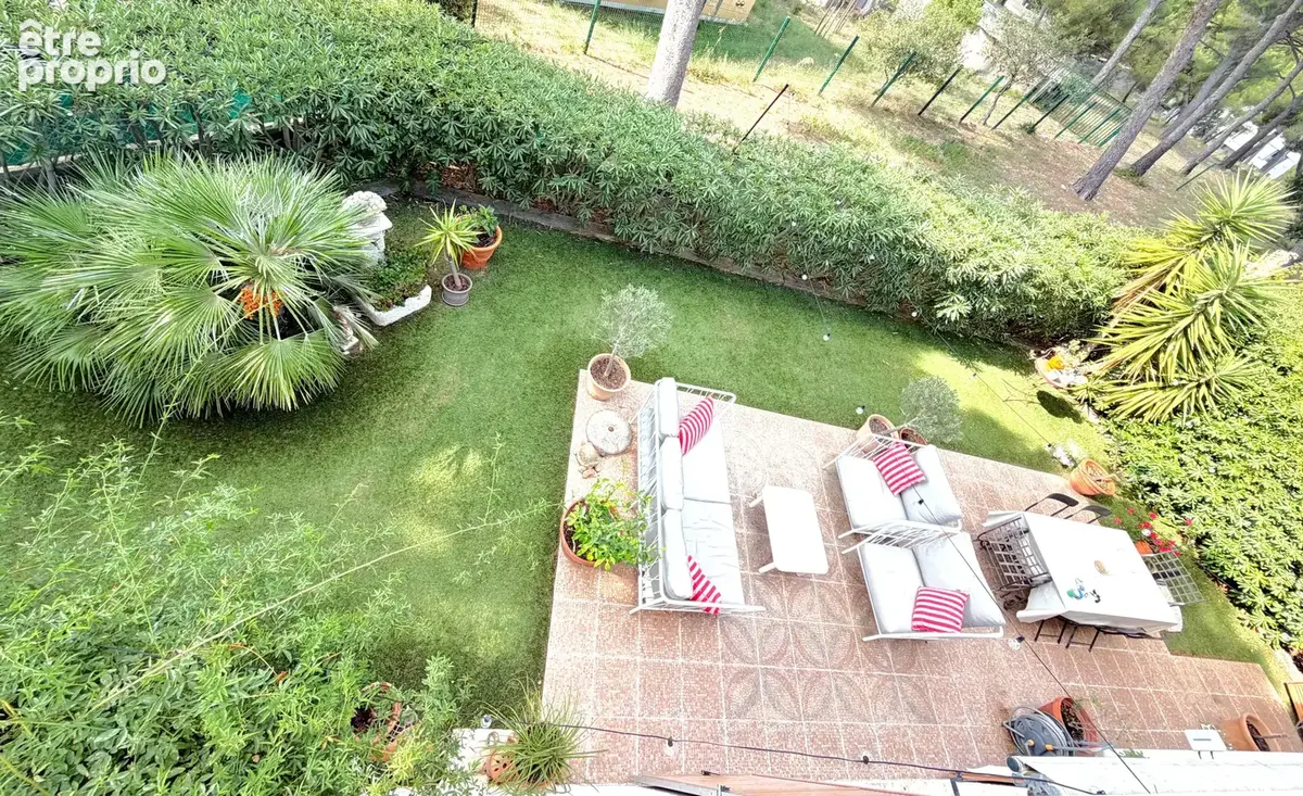 Cassis - T4 en duplex avec jardin privatif et garage dans résidence fermée - photo 13