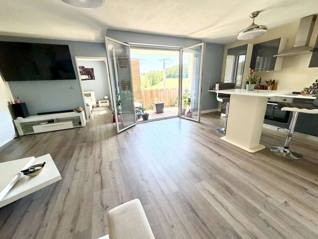 Grand appartement t2 - 53m² - montrabe - photo 2
