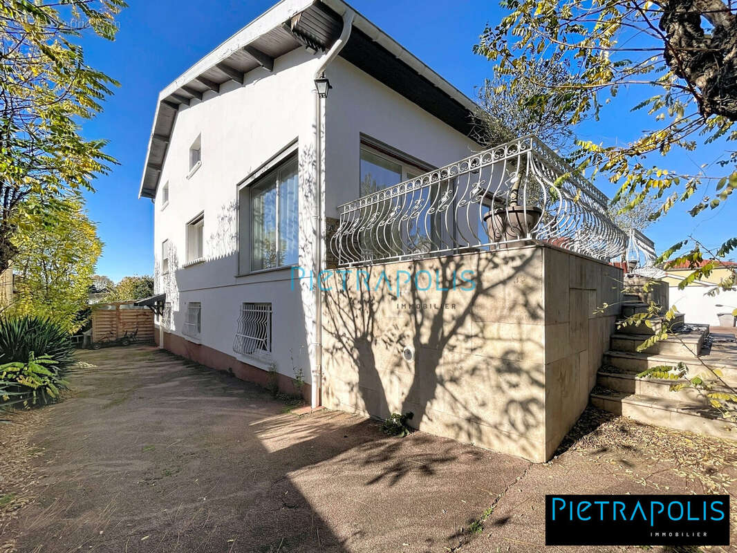 Maison à MONTMERLE-SUR-SAONE