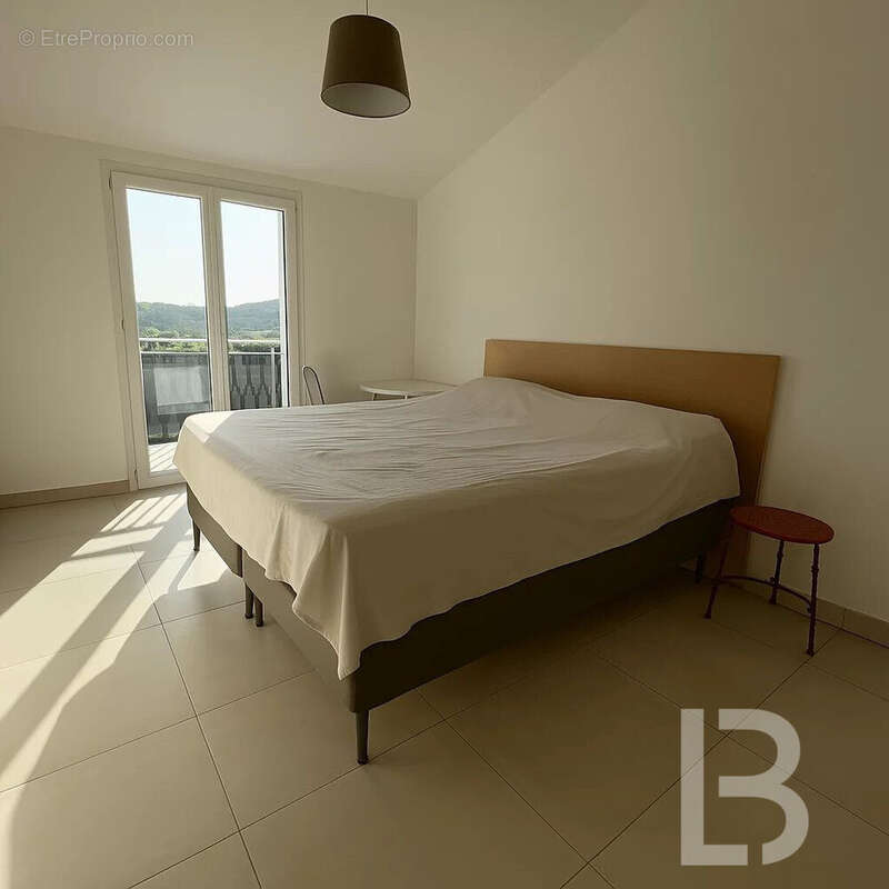 Appartement à VALBONNE