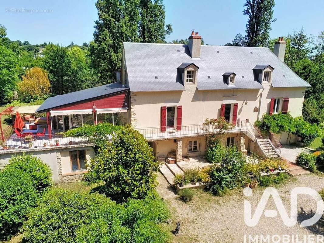 Maison 655 m² à Argenton-Sur-Creuse  - photo 2