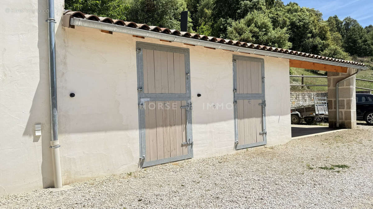 Maison 200 m² à Valence  - photo 8