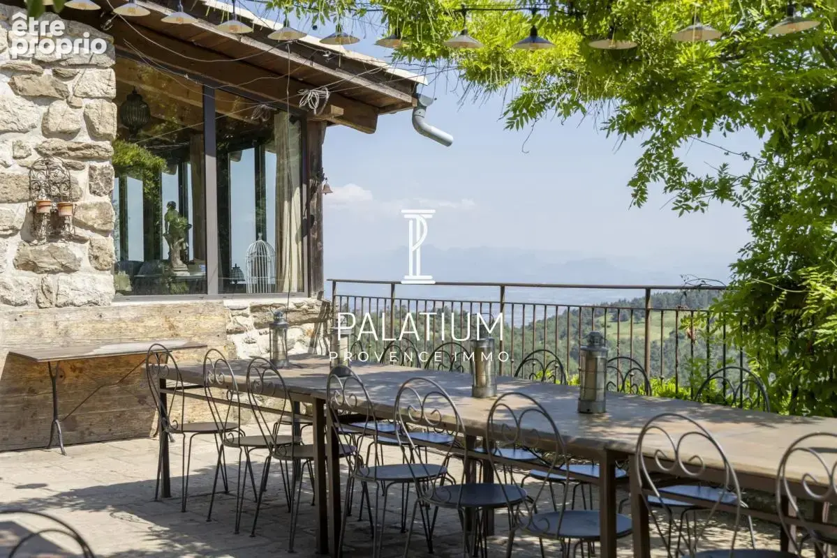 Domaine avec gîtes et chambres d'hôtes Ardèche 07 - photo 8