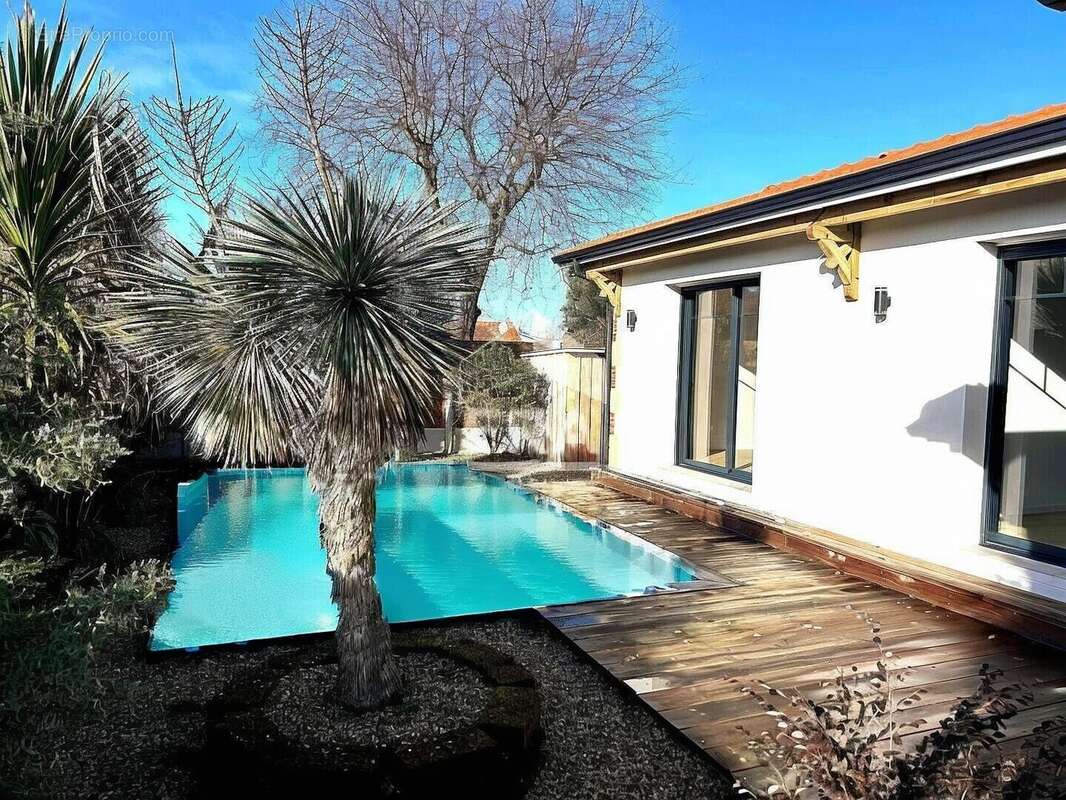 Maison à GUJAN-MESTRAS