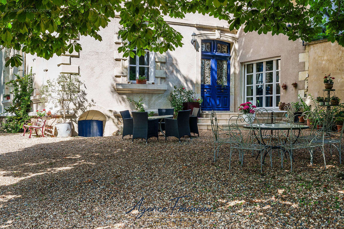 Manoir  - 7 chambres - 350 m2 - Vue panoramique sur la Loire - photo 4