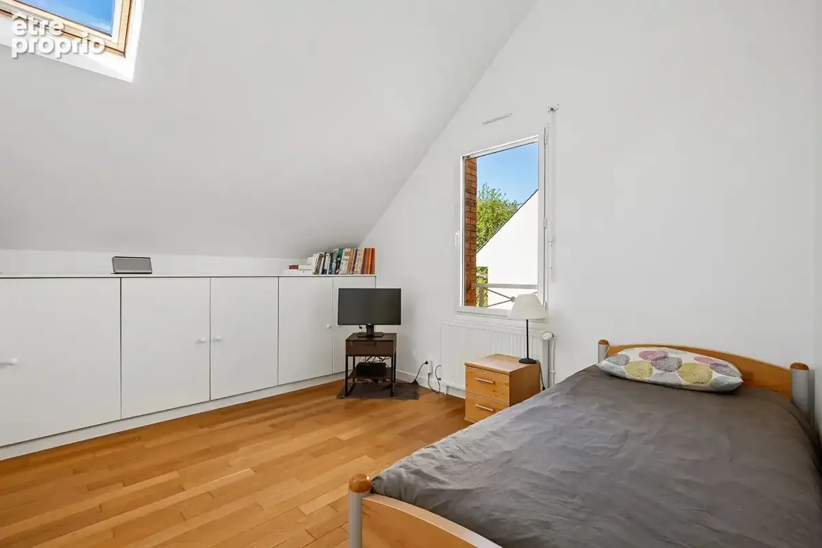 Exclusivite chatou - maison contemporaine de 190  m² - terrain 706 m² - sous-sol - au calme- lumineux - sans vis a vis - photo 13