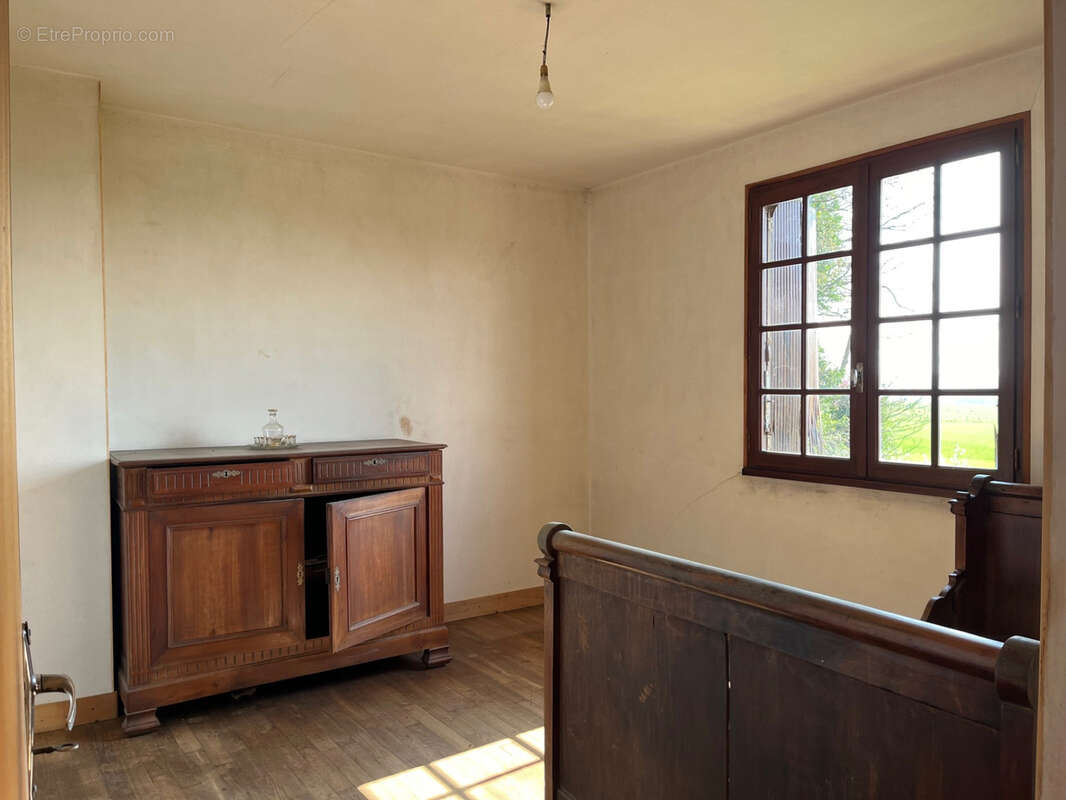 Maison à SAINT-PRIEST-LES-FOUGERES