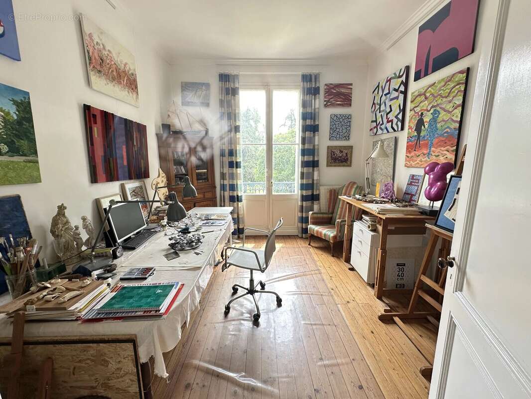 Maison à COUTRAS