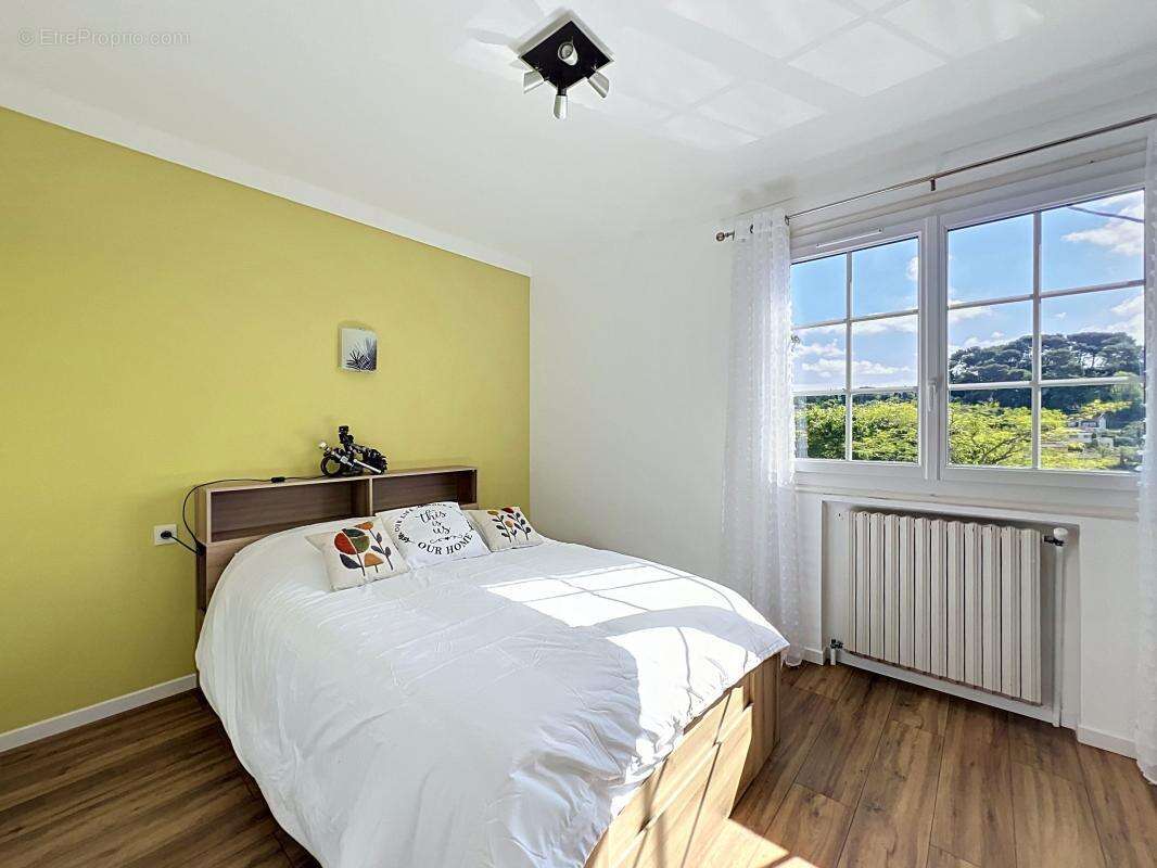 Appartement à MOUGINS