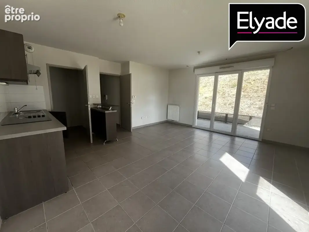 Appartement 3 pièces 62 m² à vendre à Bassens (33530) - photo 2