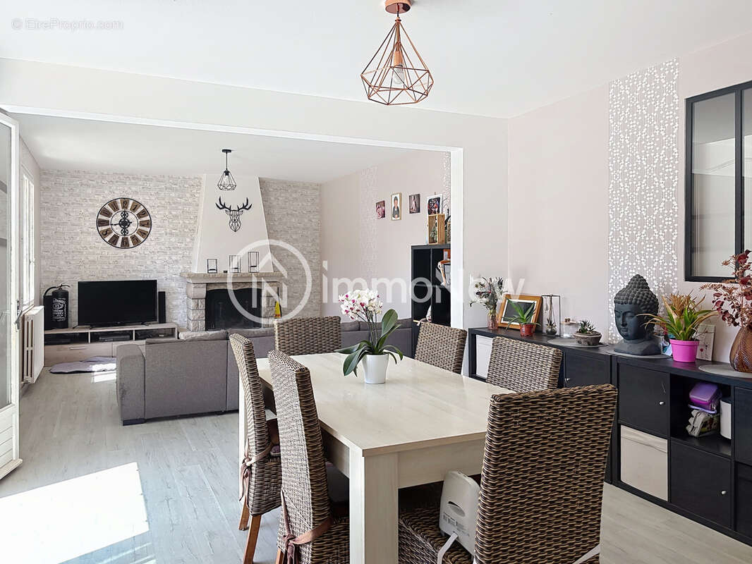 Maison familiale sur sous sol avec vie de plain pied - photo 3