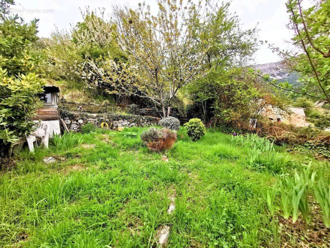 Maison à ESCRAGNOLLES