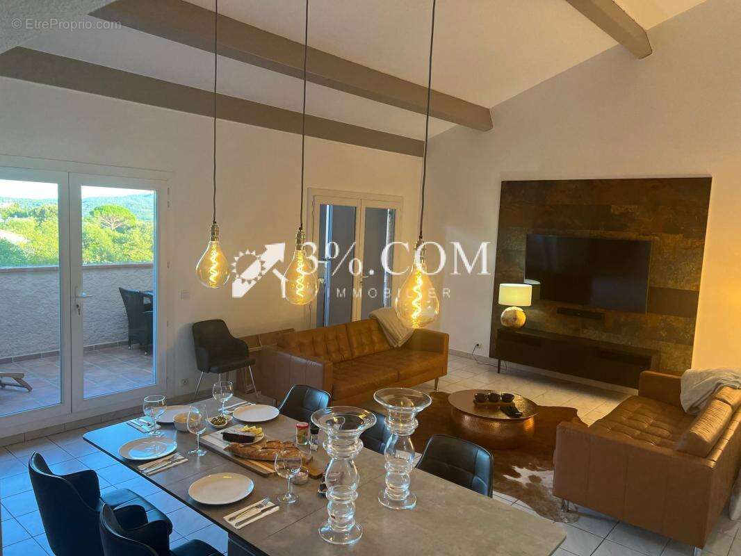 Appartement à GRIMAUD