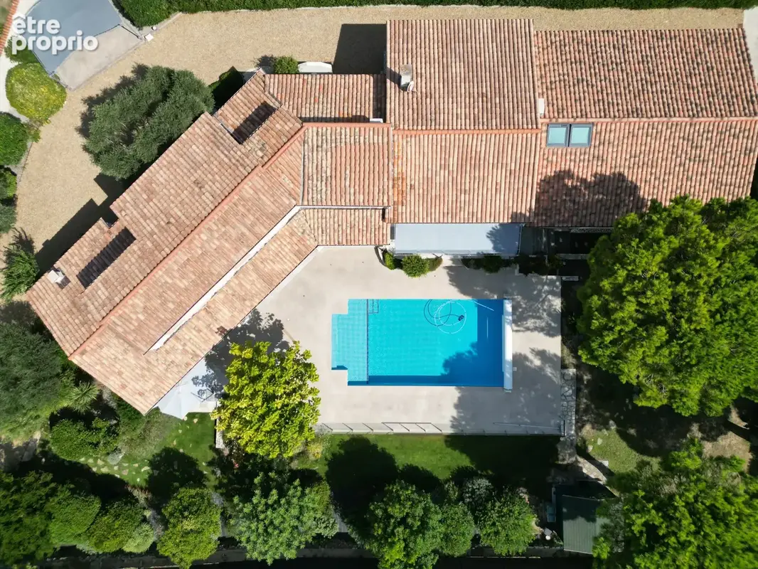 Poussan, villa familiale sur terrain de 1934m2 avec piscine, - photo 2