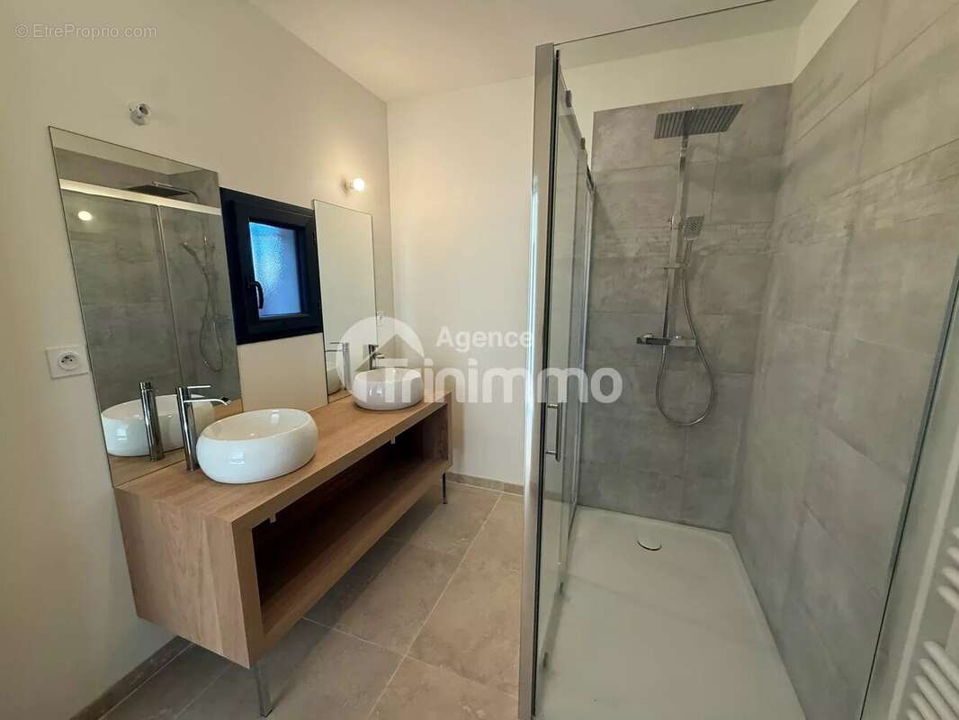 Maison à MORIERES-LES-AVIGNON