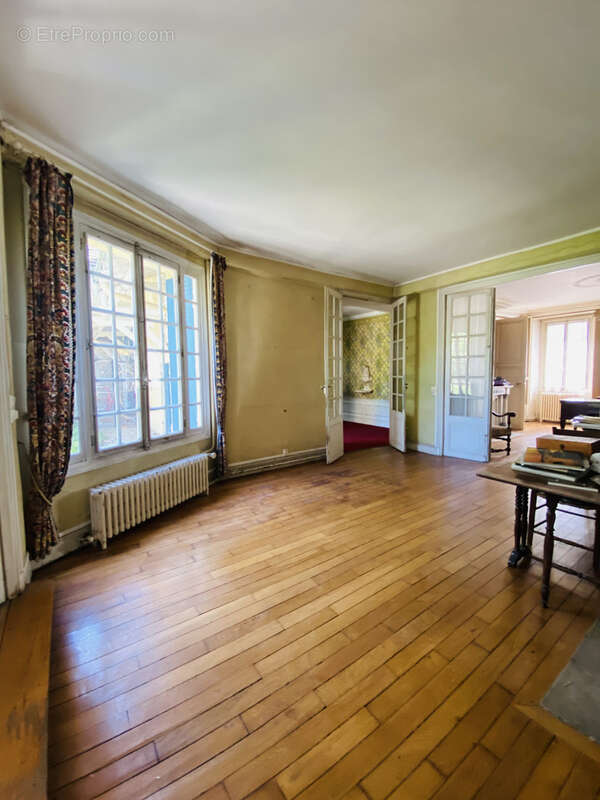 Maison à FONTAINEBLEAU