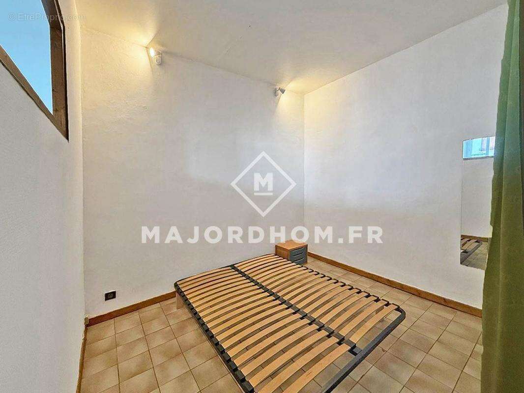 Appartement à MARSEILLE-5E