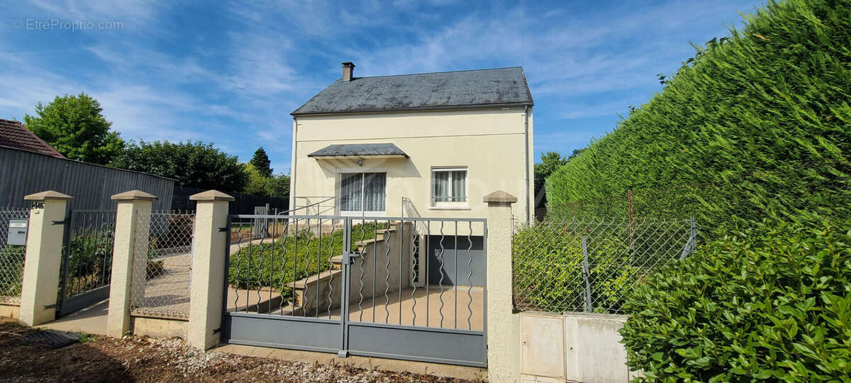 Maison à MESVES-SUR-LOIRE