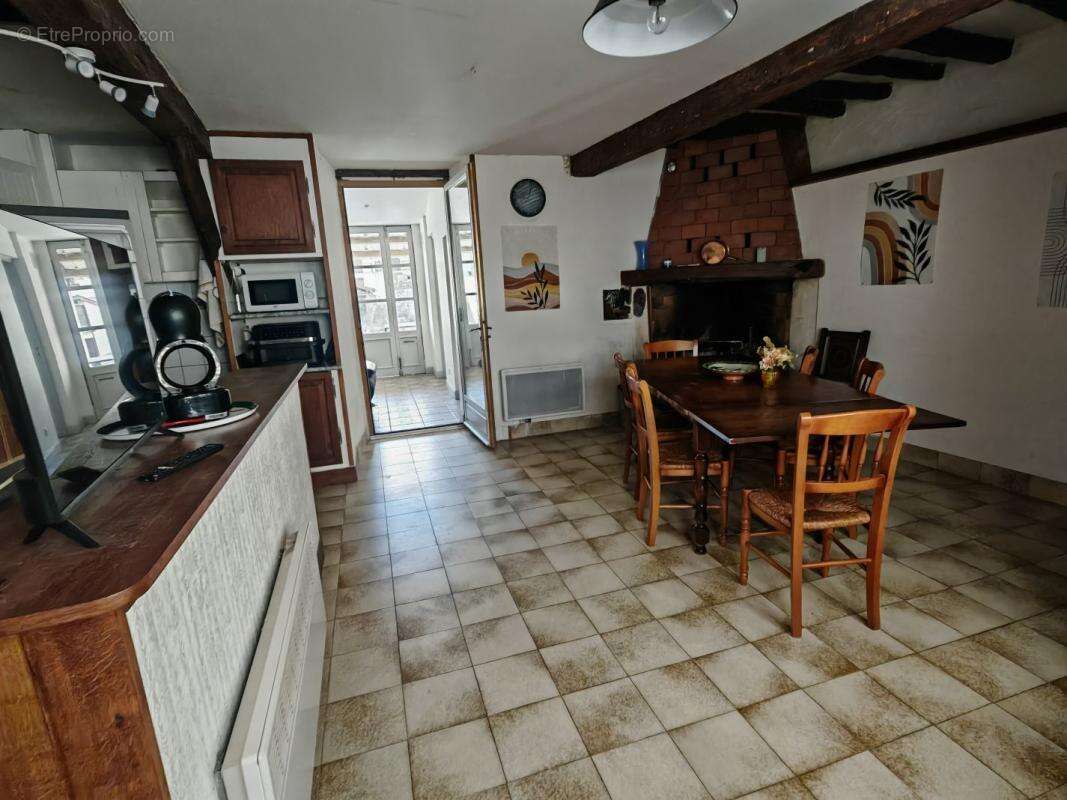 Maison 89 m² à Les Cabannes  - photo 2