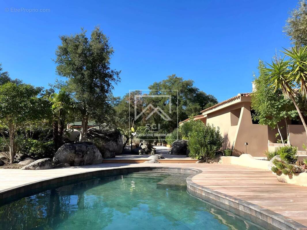 Maison à PORTO-VECCHIO