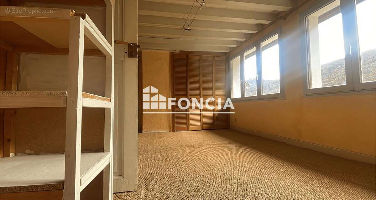 Maison à SAINT-PIERRE-DE-MESAGE