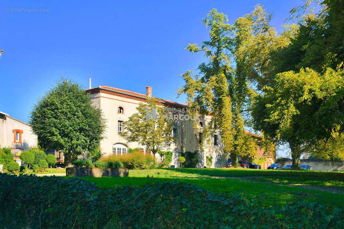 Maison à SURY-LE-COMTAL