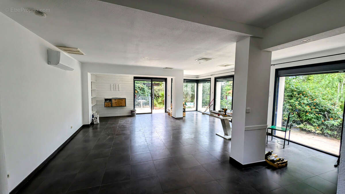 Maison à LAROQUE-DES-ALBERES