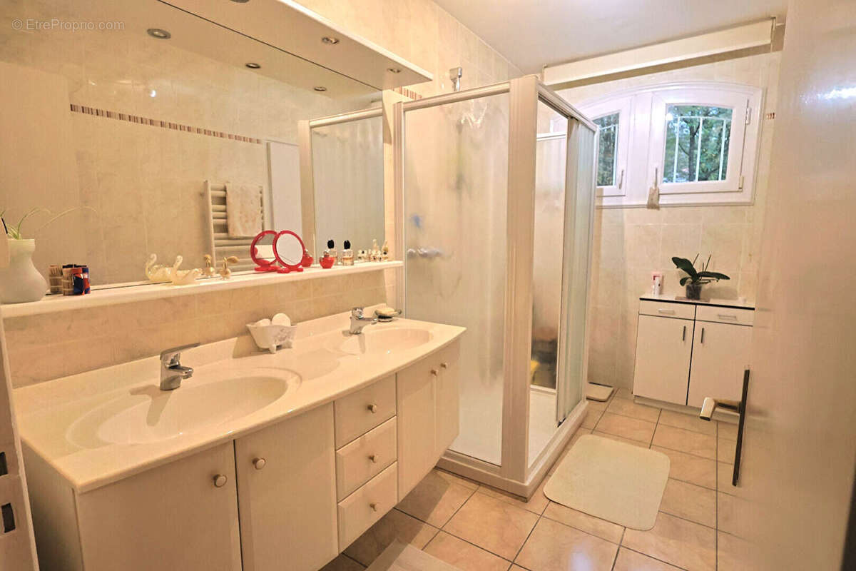 Maison à SAINT-SEBASTIEN-SUR-LOIRE