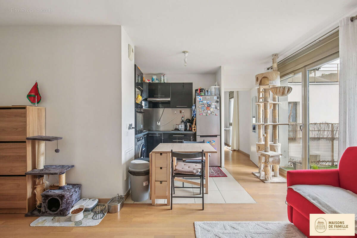 Appartement à NANTERRE