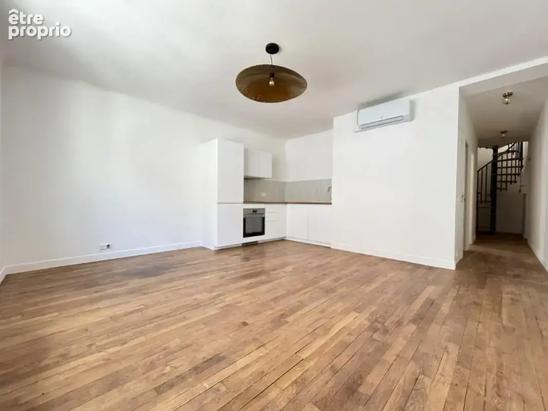 Appartement à PARIS-18E