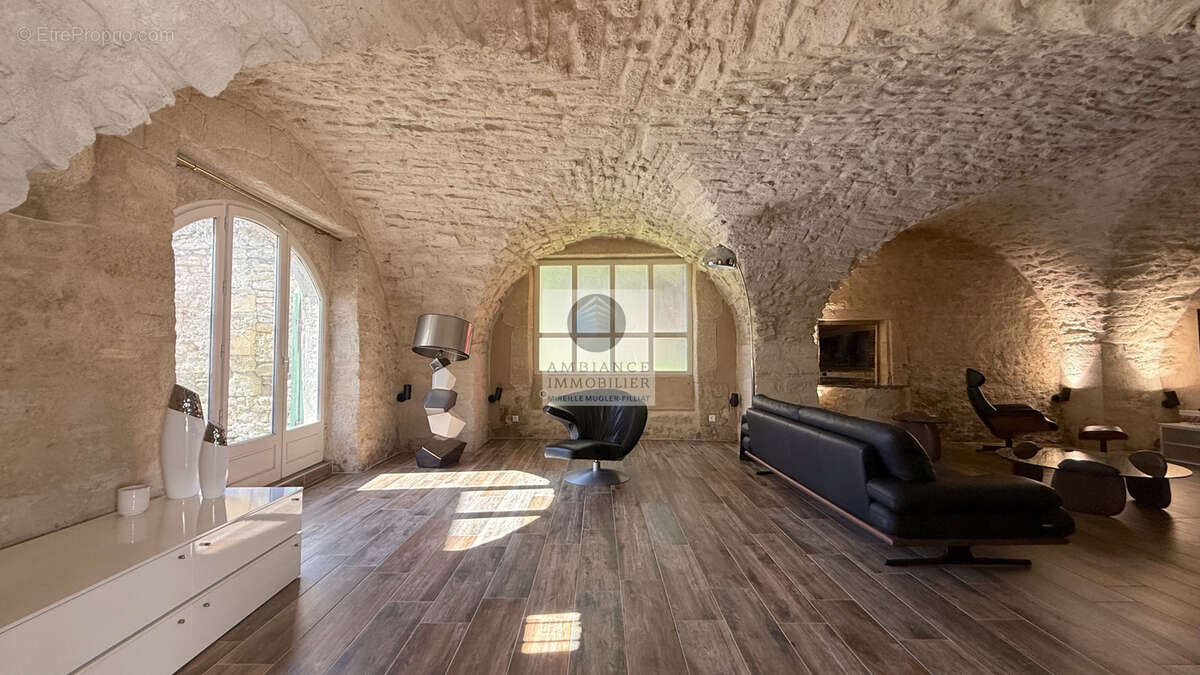 Maison à ETOILE-SUR-RHONE