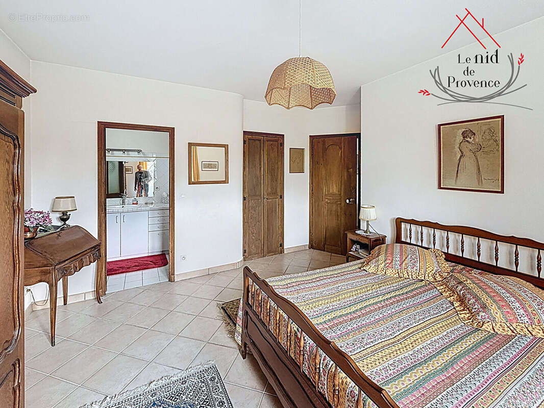 Maison à PERNES-LES-FONTAINES