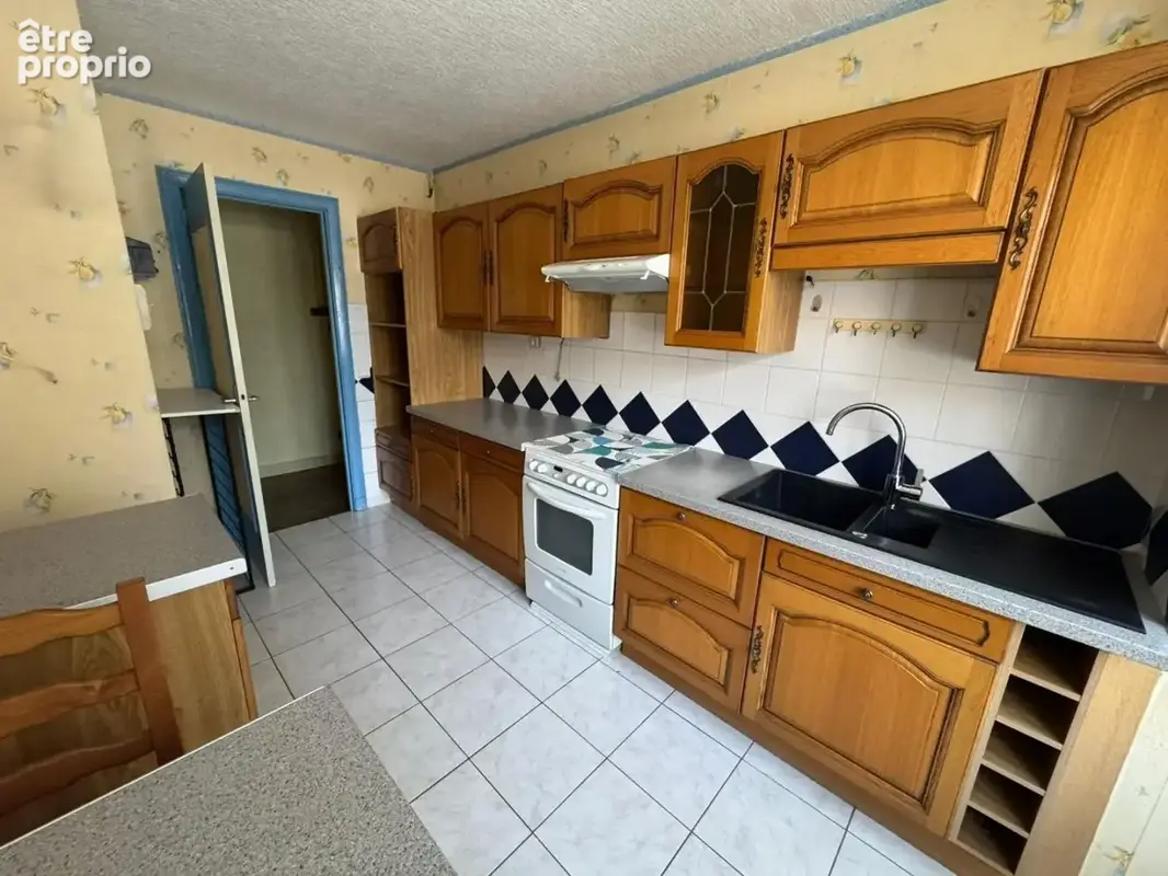 Grand F2 (51m²) proche toute commodités - photo 4